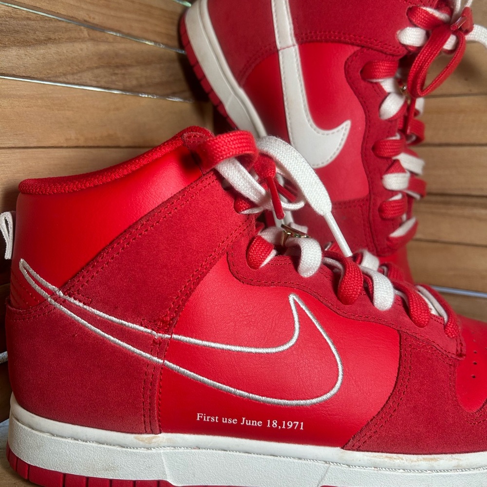 Nike Dunk High Se 'First Use Pack - University Red' View 3